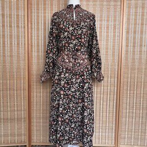 Vintage 1970s Foxy Lady brown floral long sleeved midi dress with tie waist